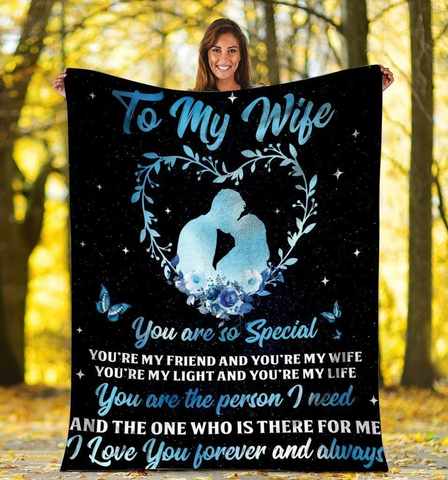 To My Wife You Are So Special Heart Wreath Fleece Blanket