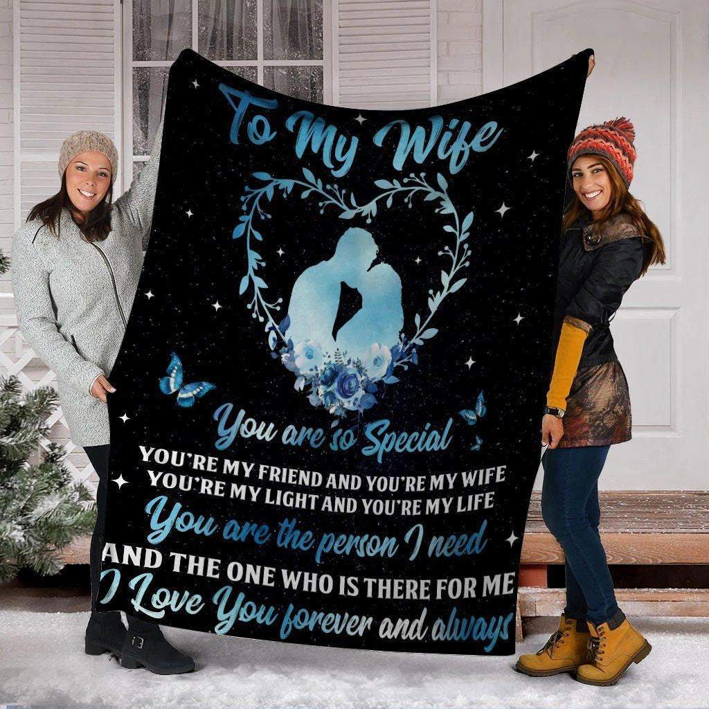 To My Wife You Are So Special Heart Wreath Fleece Blanket